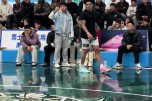 “罗布的三分还是那么准”！周楷恒vs罗布百分大战...